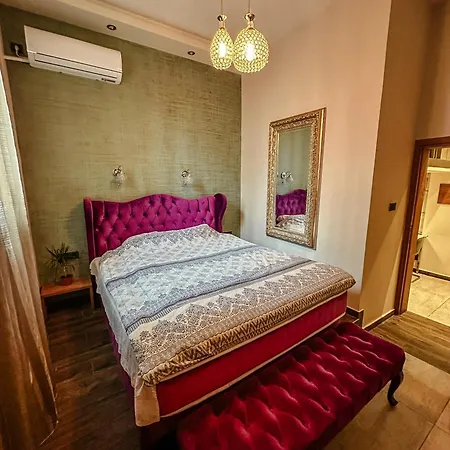 Urban Lux Loft Apartment *